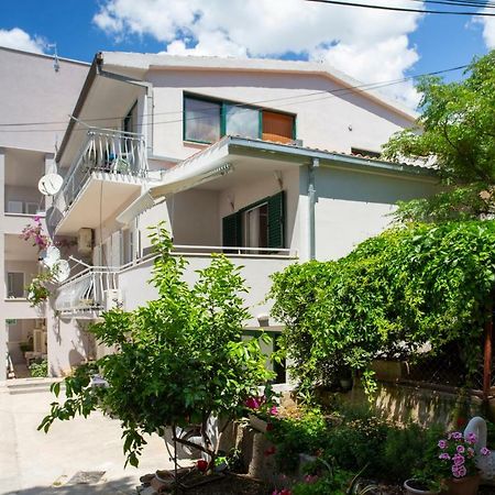 Apartman Pjero 3+2 Makarska Exteriör bild