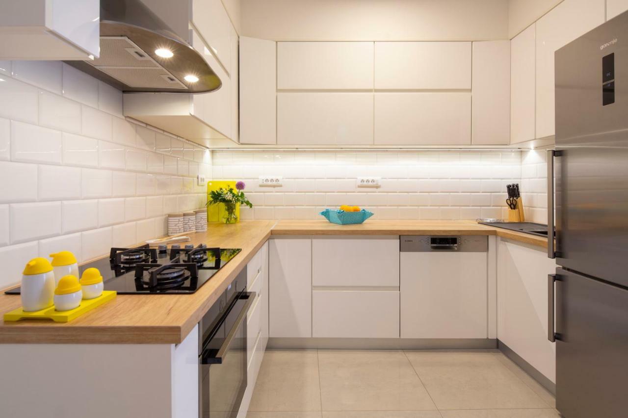 Apartman Pjero 3+2 Makarska Exteriör bild