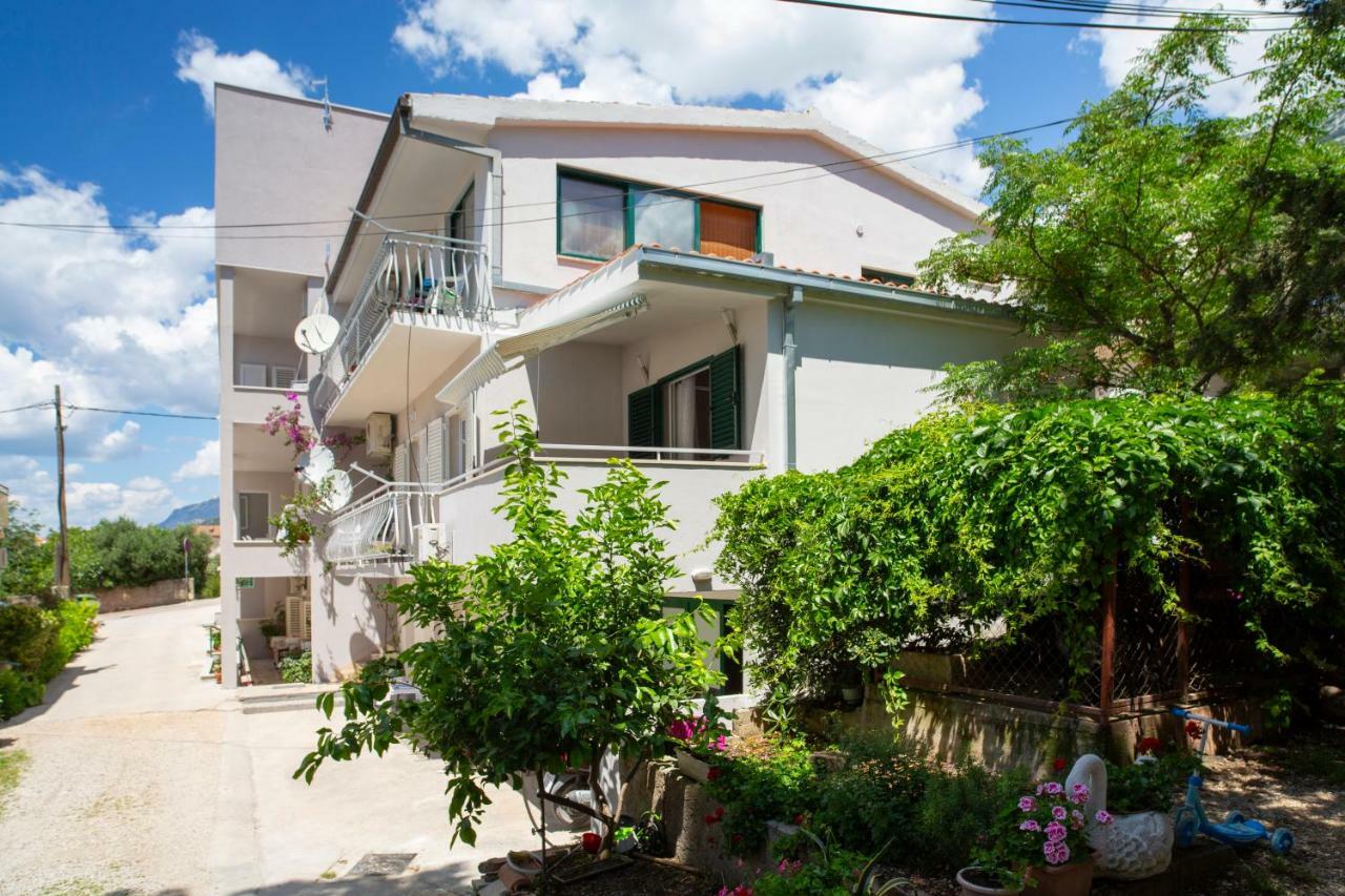 Apartman Pjero 3+2 Makarska Exteriör bild