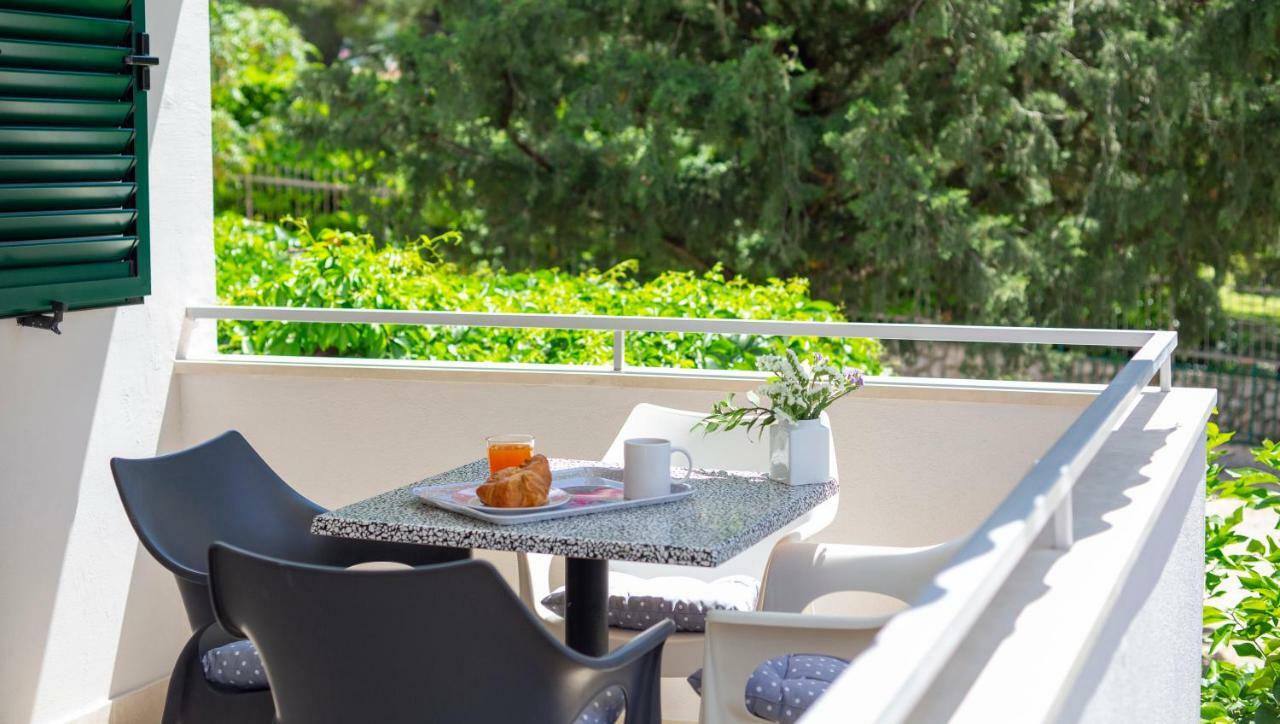Apartman Pjero 3+2 Makarska Exteriör bild