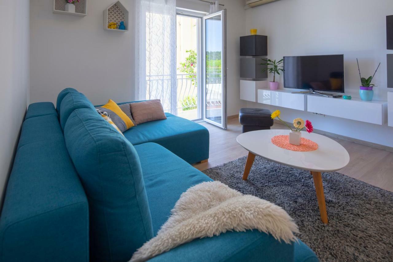 Apartman Pjero 3+2 Makarska Exteriör bild